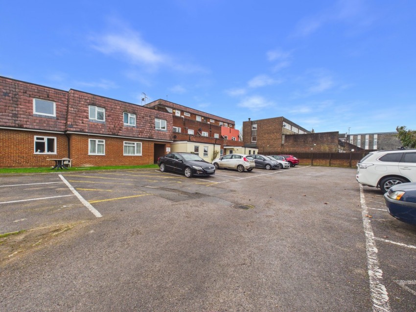 Images for Flackwell Heath, High Wycombe, Buckinghamshire EAID:2640919782 BID:FHL