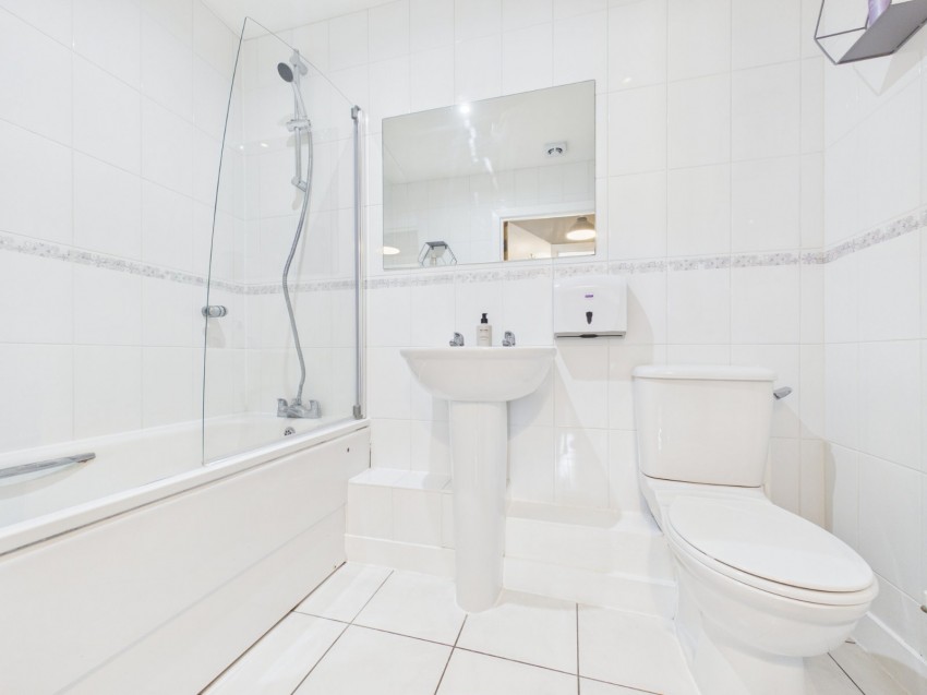 Images for High Wycombe, Buckinghamshire EAID:2640919782 BID:FHH