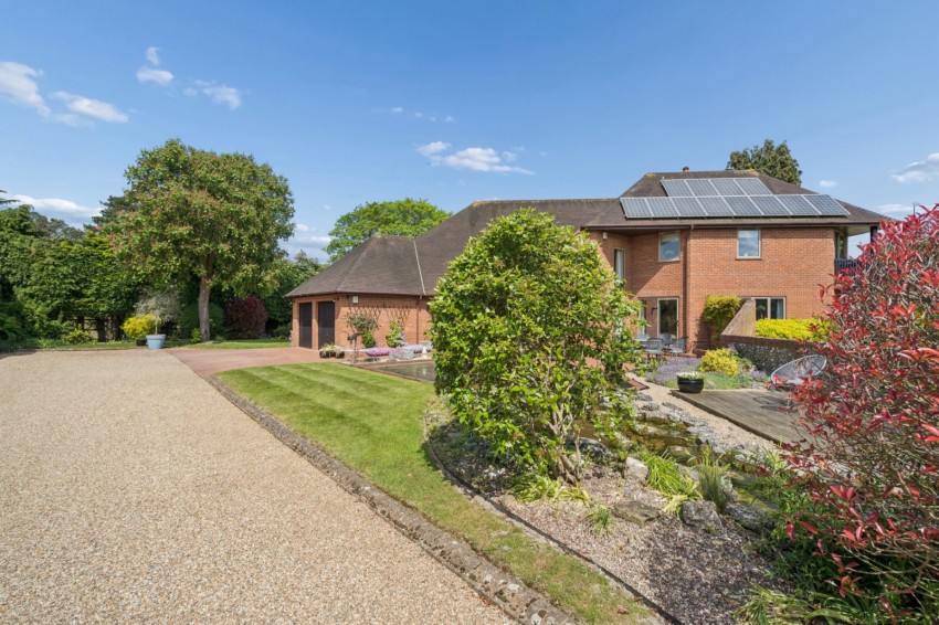 Images for Bourne End, Buckinghamshire EAID:2640919782 BID:FHH
