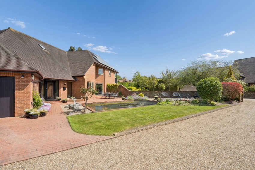 Images for Bourne End, Buckinghamshire EAID:2640919782 BID:FHH