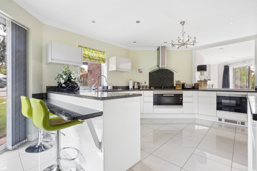 Images for Bourne End, Buckinghamshire EAID:2640919782 BID:FHH