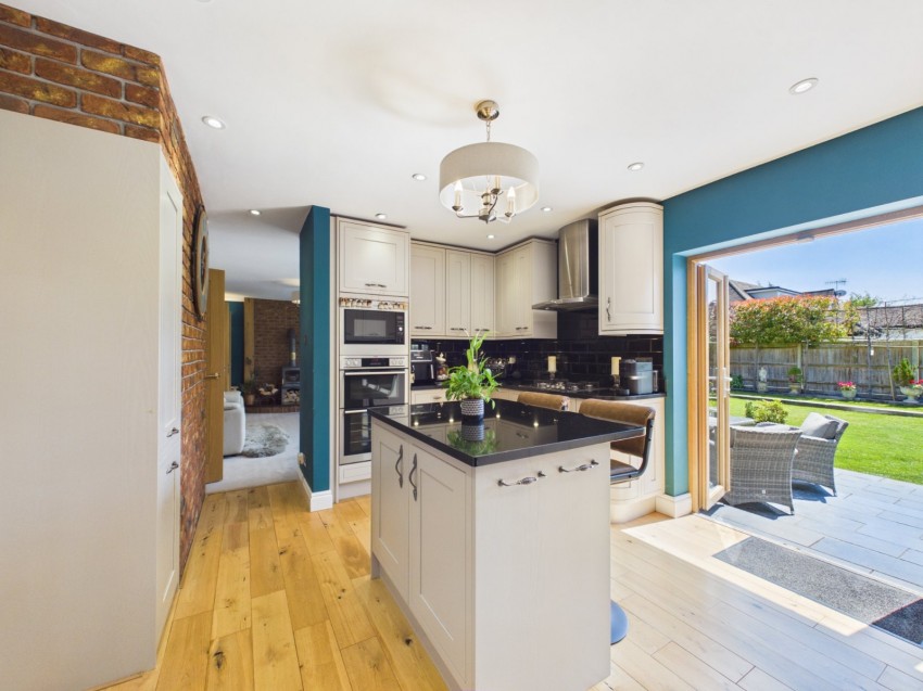 Images for Bourne End, Buckinghamshire EAID:2640919782 BID:FHH