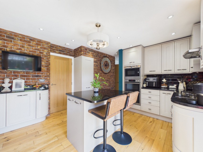 Images for Bourne End, Buckinghamshire EAID:2640919782 BID:FHH