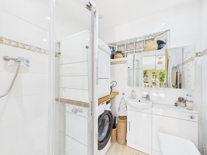 Images for Bourne End, Buckinghamshire EAID:2640919782 BID:FHH