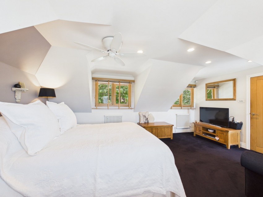 Images for Bourne End, Buckinghamshire EAID:2640919782 BID:FHH