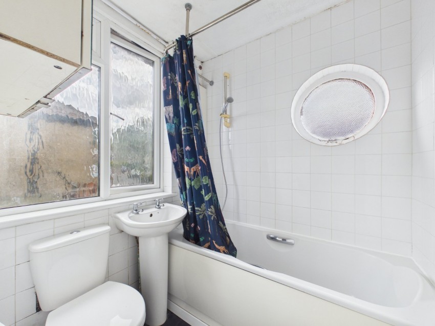 Images for High Wycombe, Buckinghamshire EAID:2640919782 BID:FHH