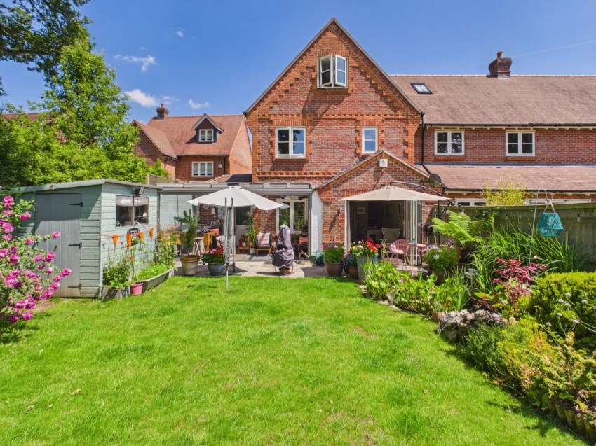 Images for Lane End, High Wycombe, Buckinghamshire EAID:2640919782 BID:FHH