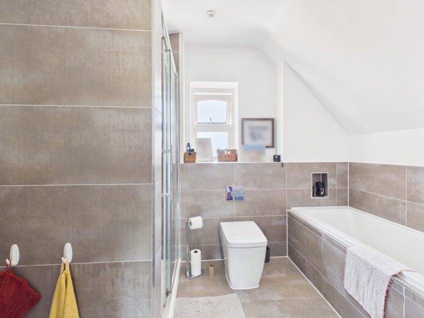 Images for Lane End, High Wycombe, Buckinghamshire EAID:2640919782 BID:FHH