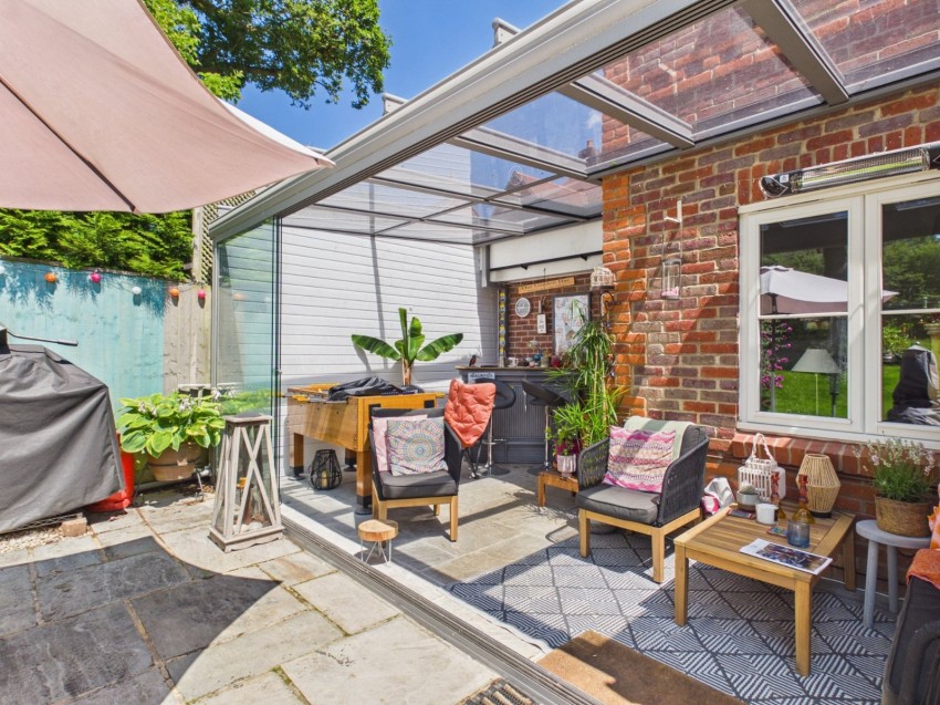 Images for Lane End, High Wycombe, Buckinghamshire EAID:2640919782 BID:FHH
