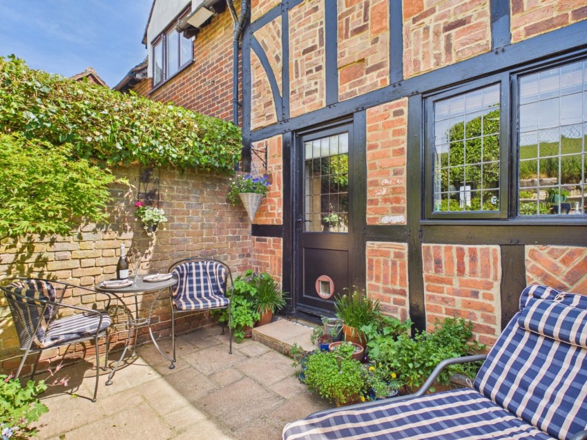 Images for Wooburn Green, High Wycombe, Buckinghamshire EAID:2640919782 BID:FHH