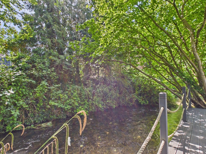 Images for Loudwater, High Wycombe, Buckinghamshire EAID:2640919782 BID:FHH