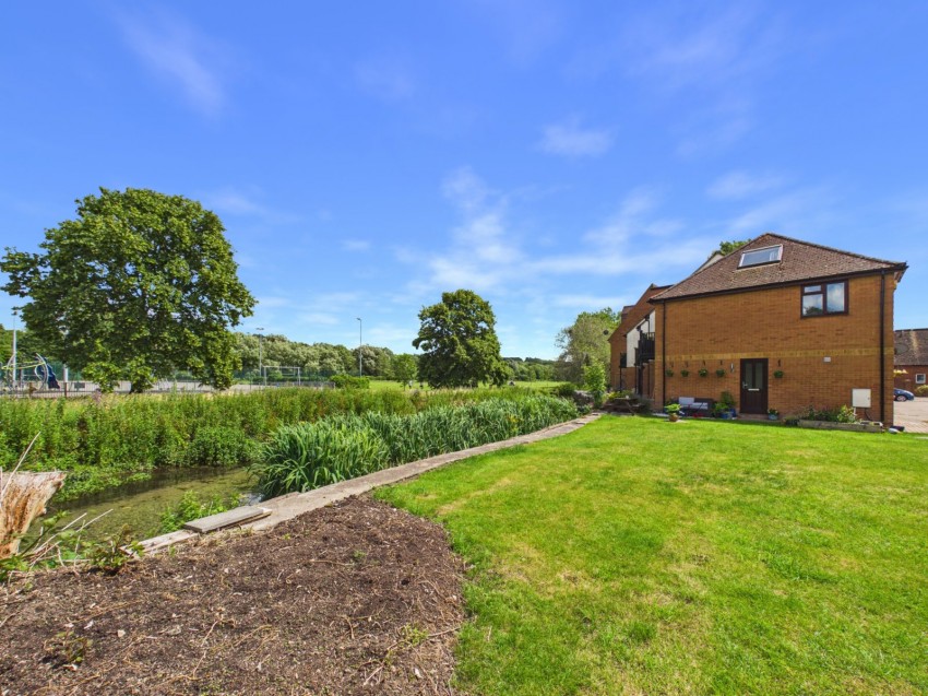 Images for High Wycombe, Buckinghamshire EAID:2640919782 BID:FHH