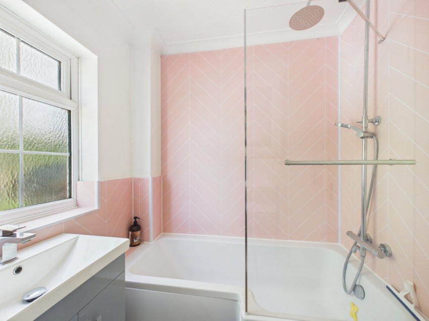 Images for Loudwater, High Wycombe, Buckinghamshire EAID:2640919782 BID:FHH