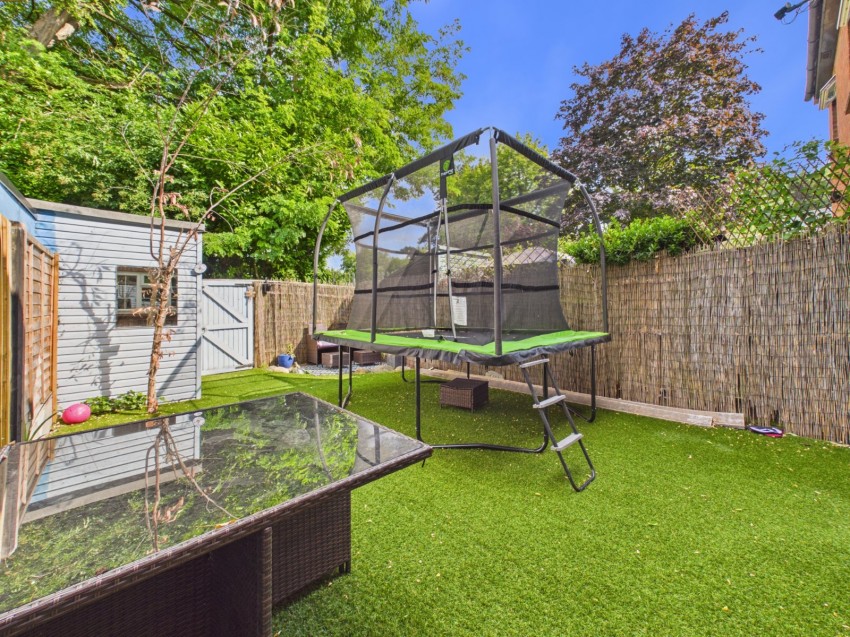 Images for Loudwater, High Wycombe, Buckinghamshire EAID:2640919782 BID:FHH