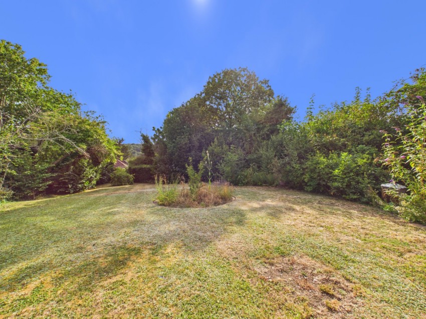 Images for Loudwater, High Wycombe, Buckinghamshire EAID:2640919782 BID:FHH