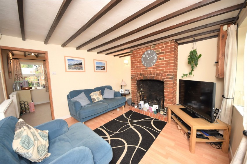Images for The Common, Flackwell Heath, Buckinghamshire EAID:2640919782 BID:FHL
