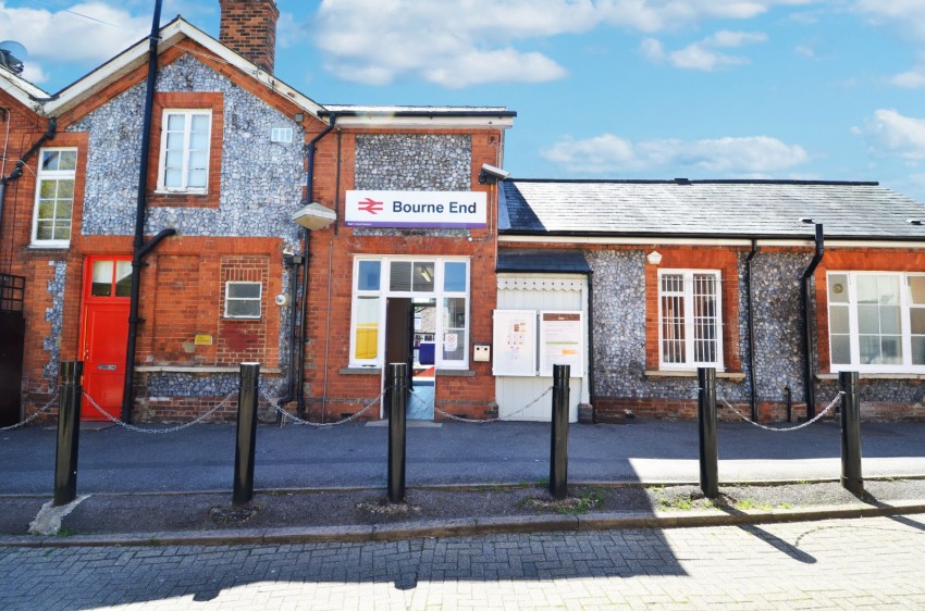 Images for Station Road, Bourne End, Buckinghamshire EAID:2640919782 BID:FHL
