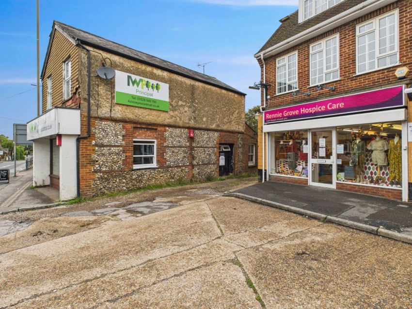 Images for Flackwell Heath, Buckinghamshire EAID:2640919782 BID:FHL