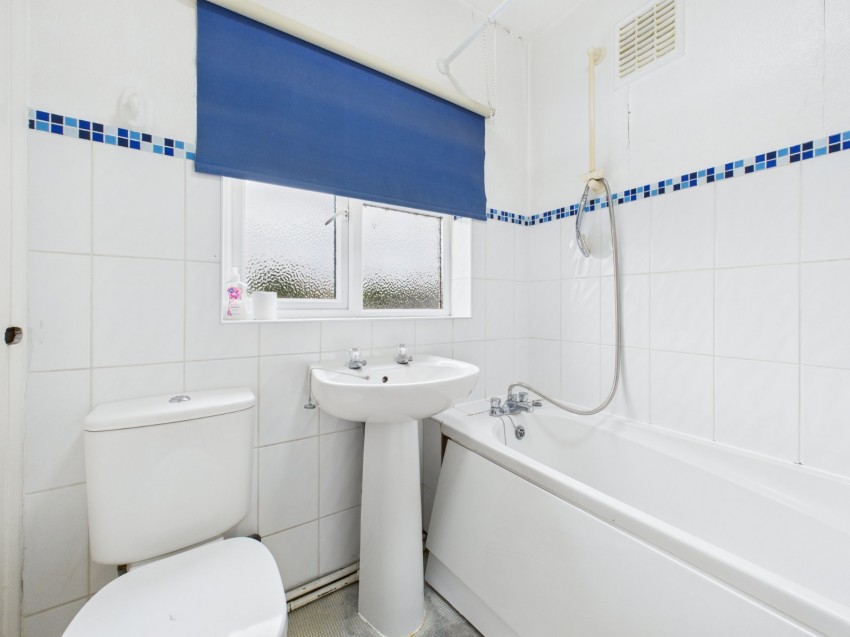 Images for Flackwell Heath, Buckinghamshire EAID:2640919782 BID:FHL