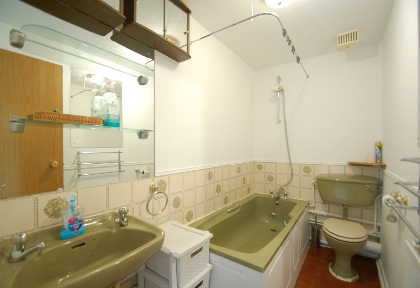 Images for Bourne End, Buckinghamshire EAID:2640919782 BID:FHL