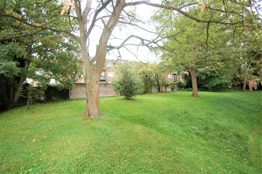Images for London Road, High Wycombe, Buckinghamshire EAID:2640919782 BID:FHL