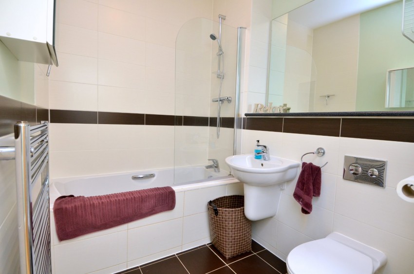 Images for Freer Crescent, High Wycombe, Buckinghamshire EAID:2640919782 BID:FHL