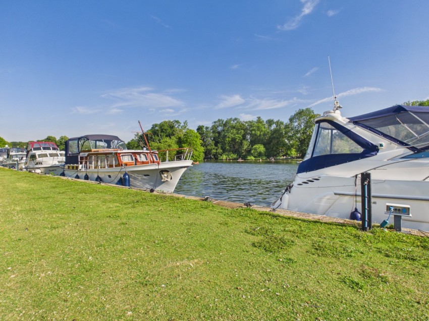 Images for Harleyford, Henley Road, Buckinghamshire EAID:2640919782 BID:FHL