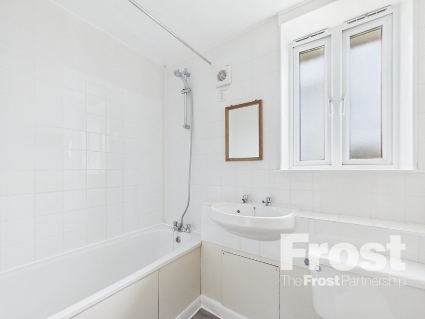 Images for Magnolia Court, Feltham EAID:2640919782 BID:FLL