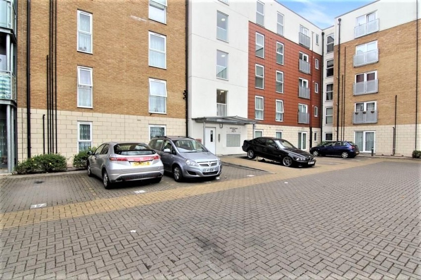Images for Mono Lane, Feltham, Greater London EAID:2640919782 BID:FLL