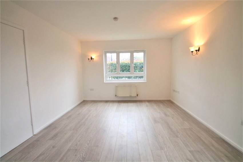 Images for Elvedon Road, Feltham, Middlesex EAID:2640919782 BID:FLL