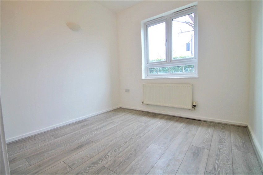 Images for Elvedon Road, Feltham, Middlesex EAID:2640919782 BID:FLL