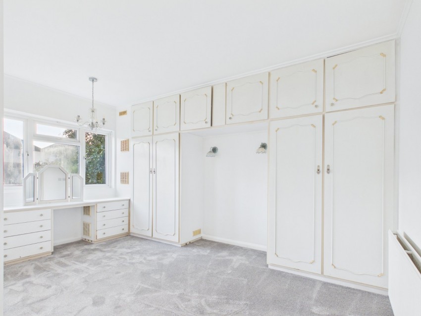 Images for Hampton Lane, Hanworth, Greater London EAID:2640919782 BID:FLL