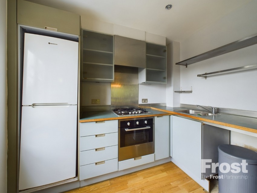 Images for Elvedon Road, Feltham EAID:2640919782 BID:FLL