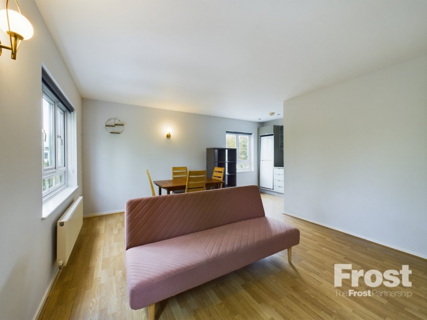 Images for Elvedon Road, Feltham EAID:2640919782 BID:FLL
