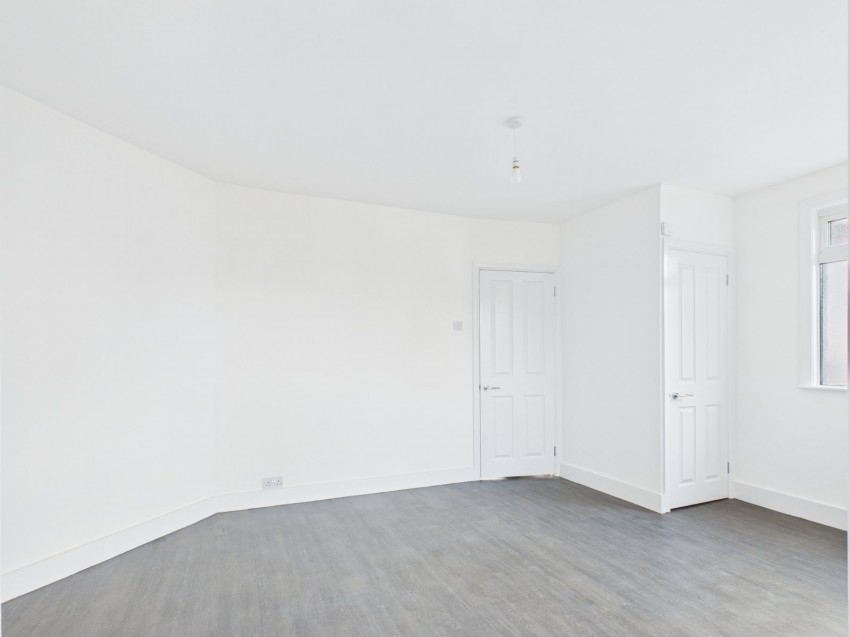 Images for Feltham EAID:2640919782 BID:FLL