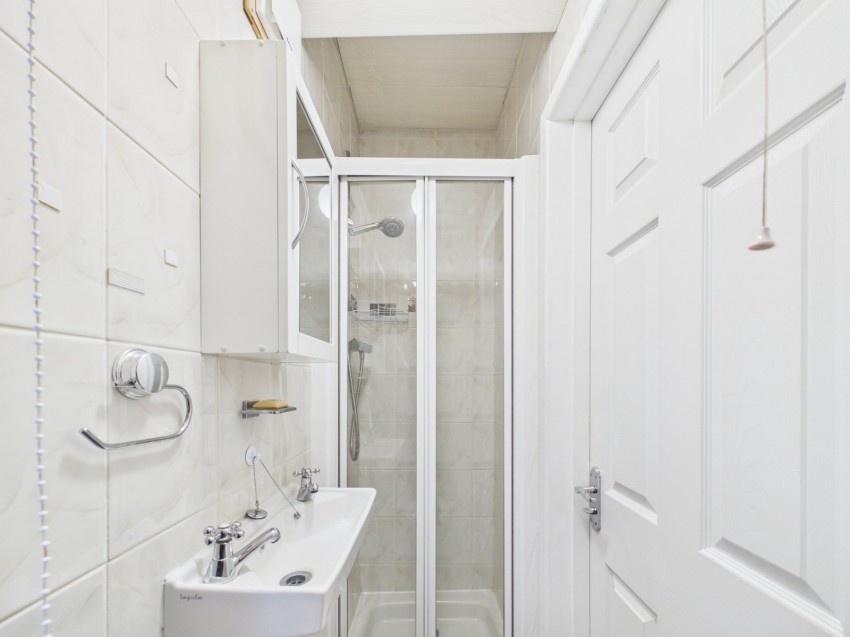 Images for Feltham EAID:2640919782 BID:FLL