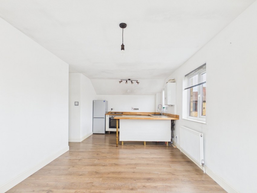 Images for Feltham EAID:2640919782 BID:FLL