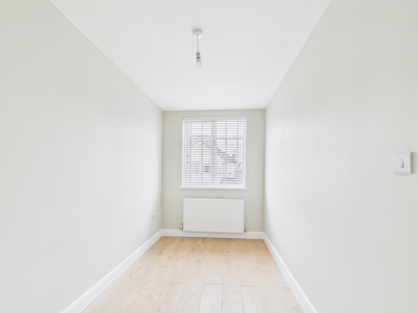 Images for Feltham EAID:2640919782 BID:FLL