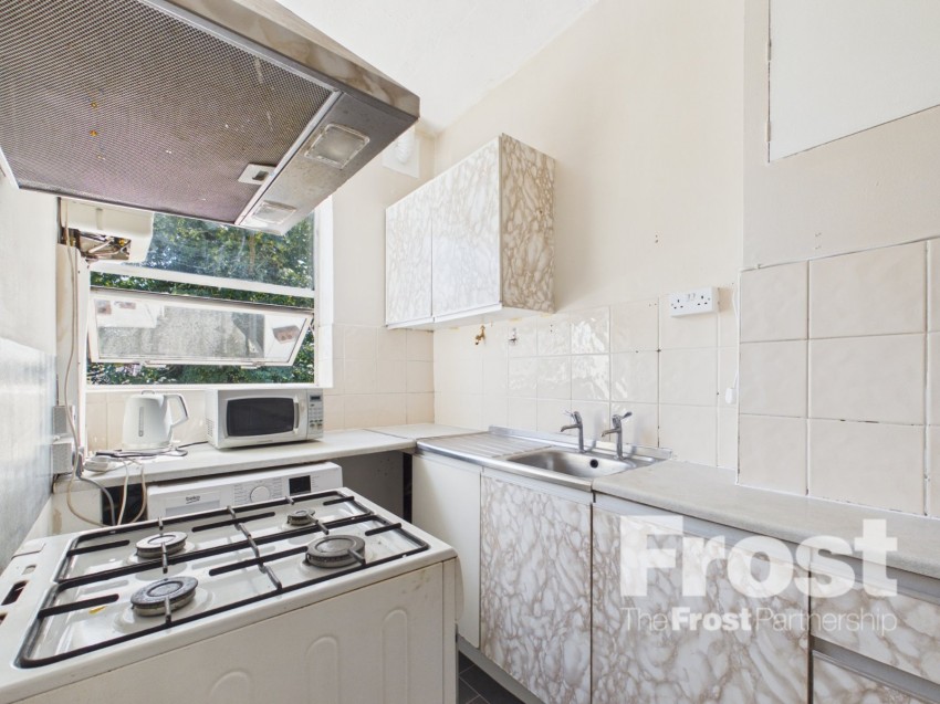 Images for High Street, Feltham EAID:2640919782 BID:FLL