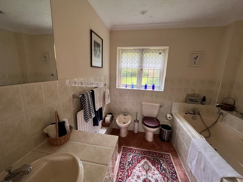 Images for South Park Drive, 1 South Park Drive, Gerrards Cross, Buckinghamshire EAID:2640919782 BID:GCL