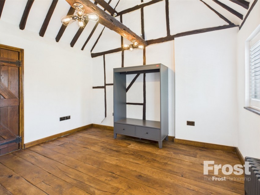 Images for Village Road, Denham EAID:2640919782 BID:GCL