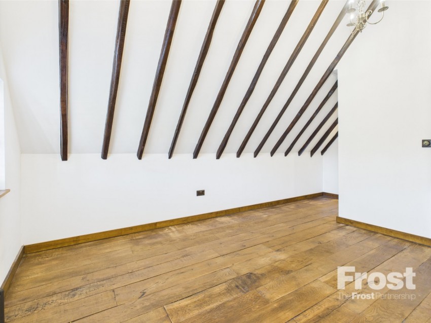 Images for Village Road, Denham EAID:2640919782 BID:GCL