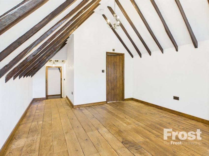 Images for Village Road, Denham EAID:2640919782 BID:GCL
