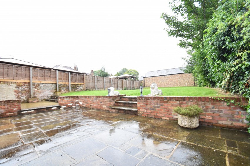 Images for Village Road, Denham EAID:2640919782 BID:GCL