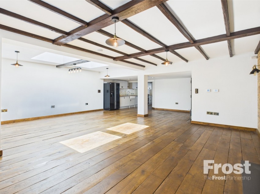 Images for Village Road, Denham EAID:2640919782 BID:GCL