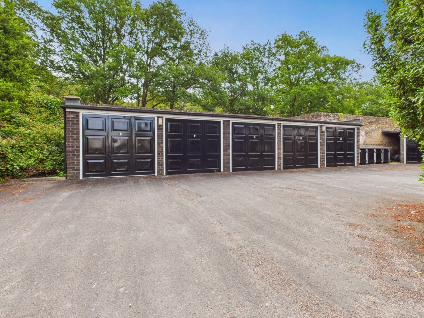 Images for Gerrards Cross Road, Stoke Poges, Buckinghamshire EAID:2640919782 BID:GCL