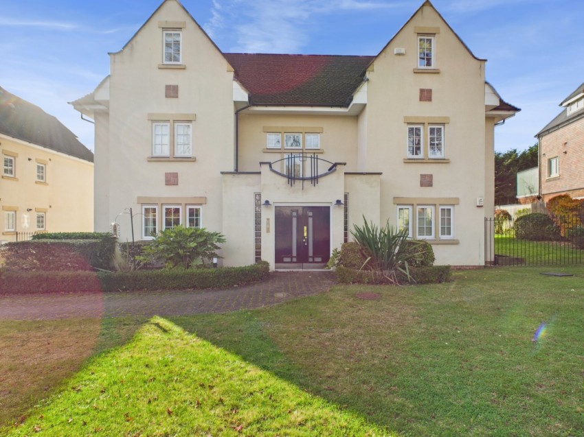 Images for Packhorse Road, 103 Packhorse Road, Gerrards Cross, Buckinghamshire EAID:2640919782 BID:GCL