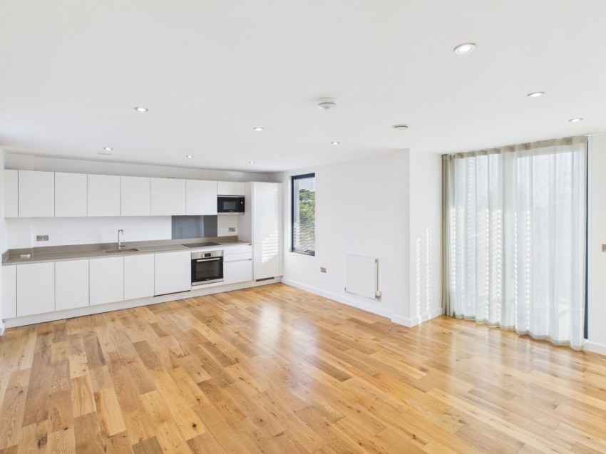 Images for Station Road, Gerrards Cross, Buckinghamshire EAID:2640919782 BID:GCL