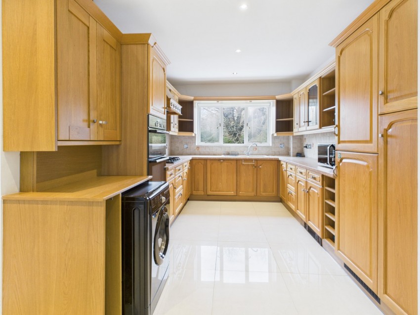 Images for Gerrards Cross, Buckinghamshire EAID:2640919782 BID:GCL