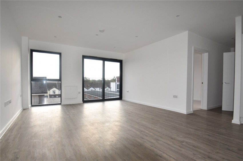 Images for Aston House, 62-68 Oak End Way EAID:2640919782 BID:GCL